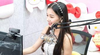 国产视频主播熟女,魅力四溢，引领潮流